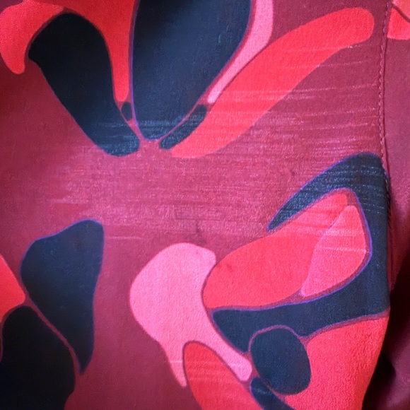 Akris Punto Red Floral Silk High Neck Ruffles Blouse size 12 - Picture 7 of 10
